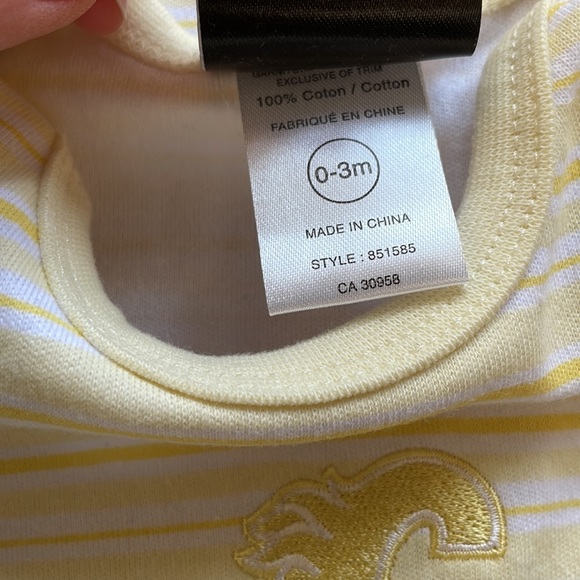 3 for $25❗️⭐️SET OF 2 ⭐️ Calgary Flames Onesies. Size 0-3M. - Picture 5 of 7